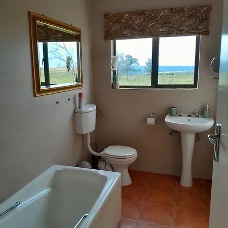 The Ranch House At African Safari Lodge Grahamstown Exterior photo