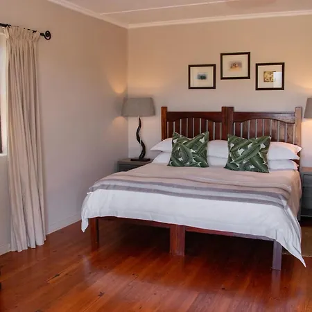 The Ranch House At African Safari Lodge Grahamstown Exterior photo