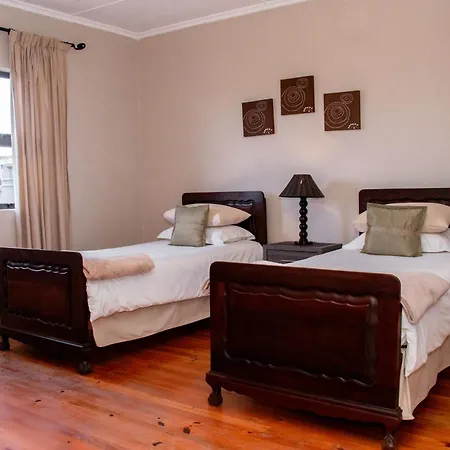 The Ranch House At African Safari Lodge Grahamstown Exterior photo